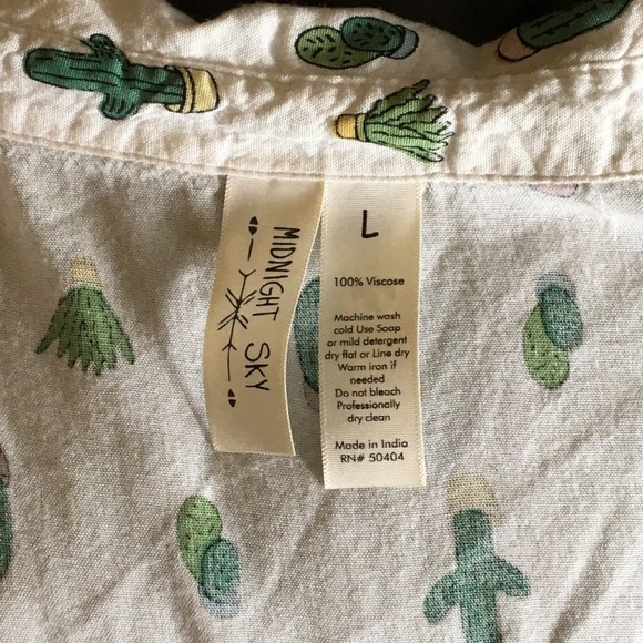 Fun Cactus Button Up—With A Pocket! - Picture 4 of 5